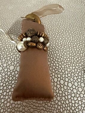 Coldwater Creek Brown and Gold Beaded Stretch Ring with Pearl Accents